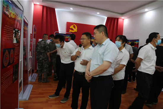 红色“徽”煌——庆祝中国共产党成立100周年徽章展开展