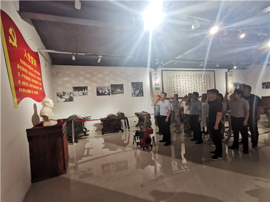 周口市博物馆党支部开展“传承红色基因，迎接建党百年”主题党日活动