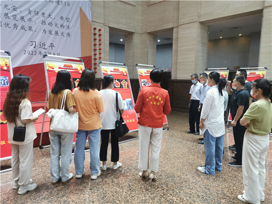 喜迎二十大  奋进新征程——红色“徽”煌徽章图片展  在周口市博物馆举办