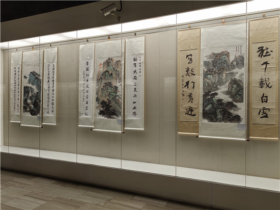 “当代名家百人诗书画联展” 在周口市博物馆展出