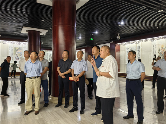 “当代名家百人诗书画联展” 在周口市博物馆展出