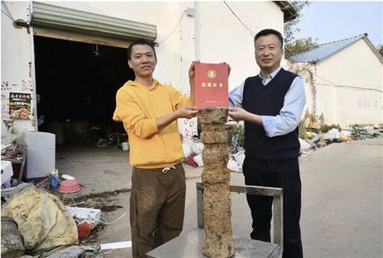 市民向周口市博物馆捐赠一尊明代铁炮